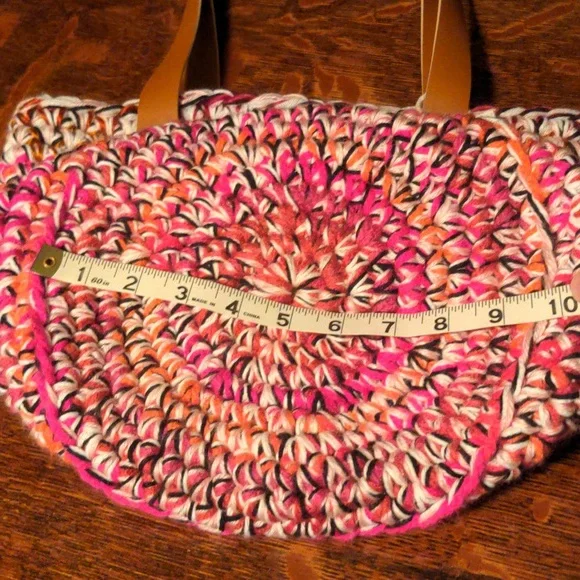 Handmade Crochet Multicolor Market Basket Tote Tan Faux Leather Straps - Picture 5 of 7